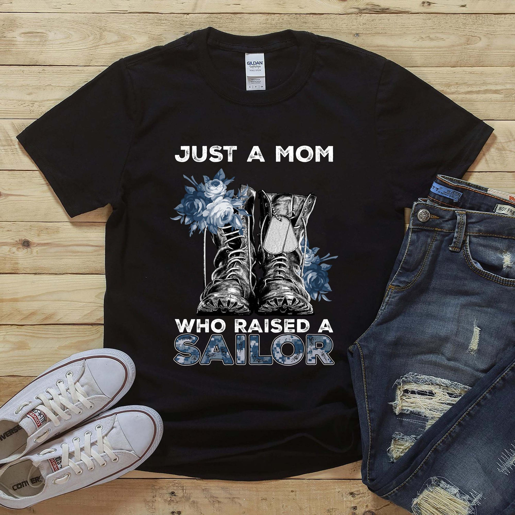 Just  A Mom Who Raised A Sailor Navy Mom V-neck T-shirt Tank
